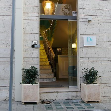 Отель Domus Nova Реджо-ди-Калабрия Экстерьер фото